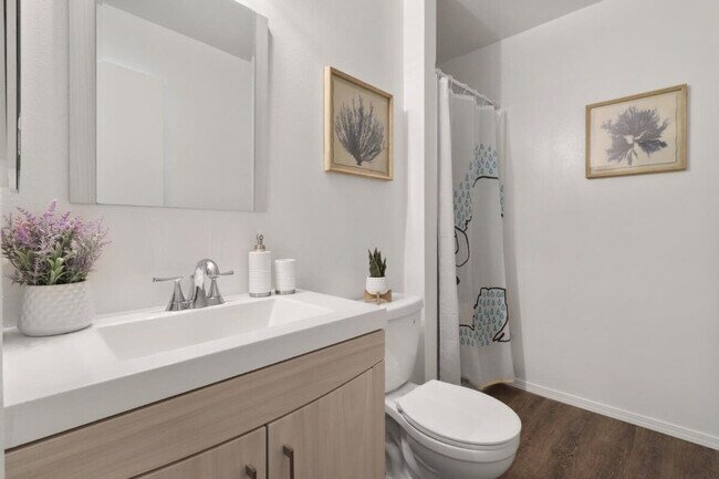 Building Photo - 2939 Samuel Dr