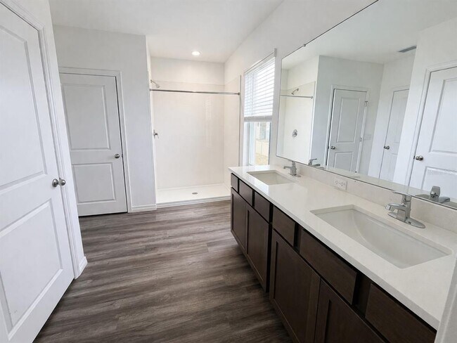 Building Photo - 32463 Weathered Oak Dr