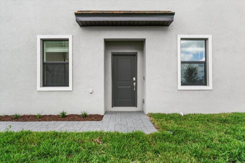 Building Photo - 15043 Sunny Day Dr