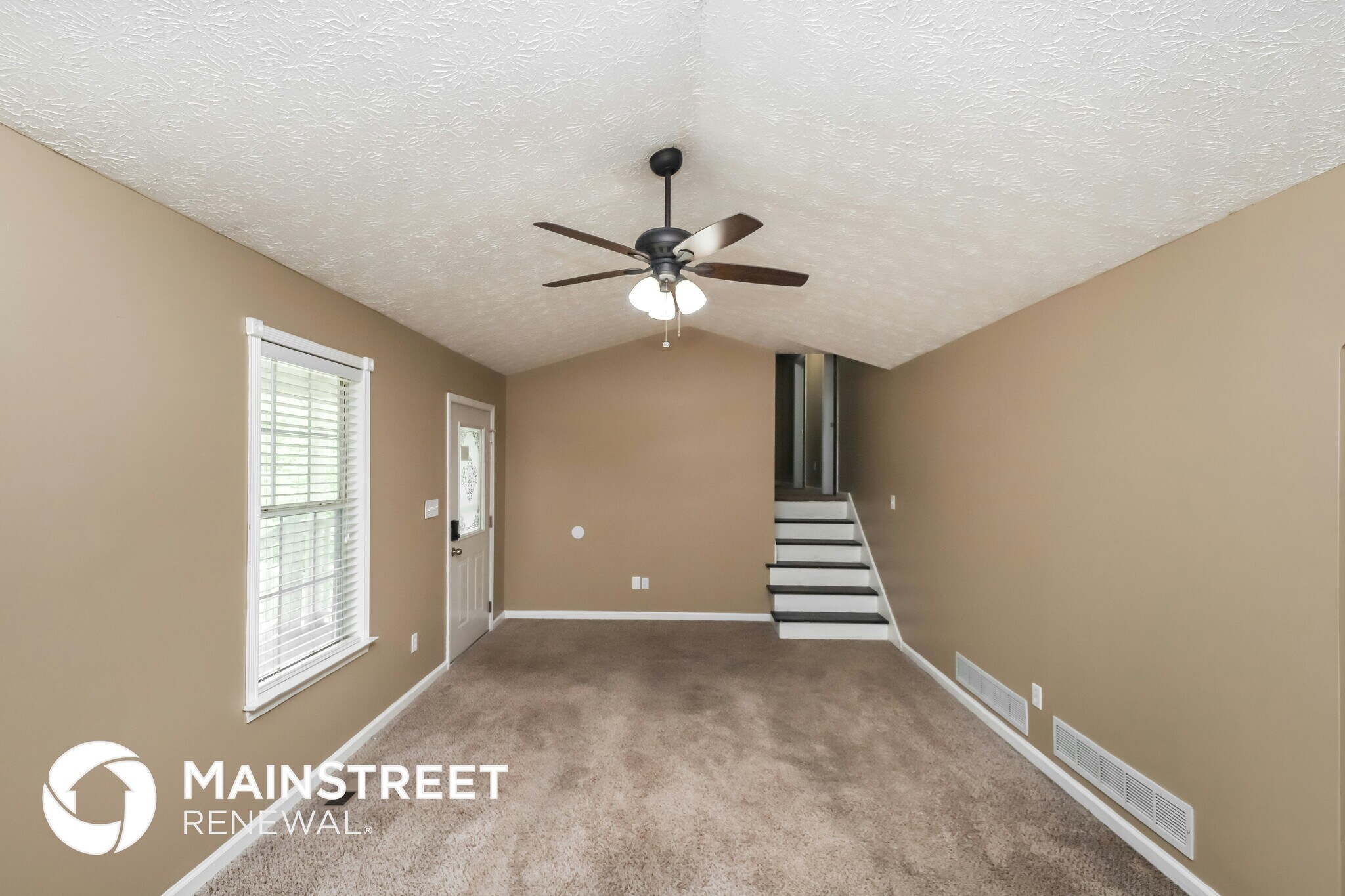 Building Photo - 166 Thornbrooke Dr