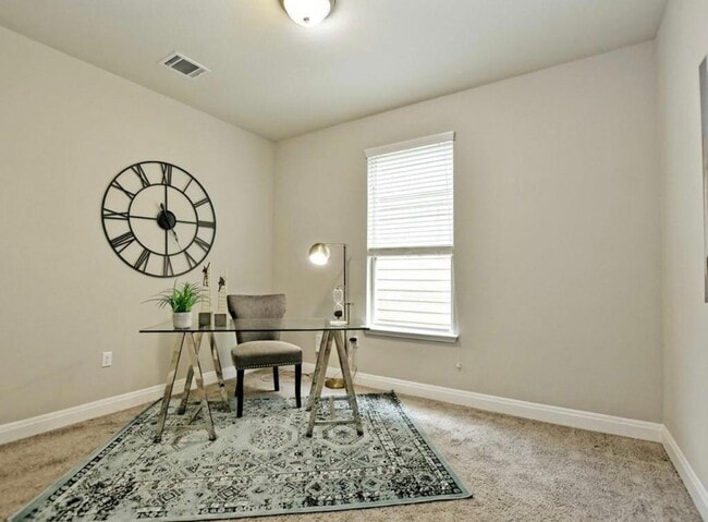 Building Photo - 13911 Osmarea Dr