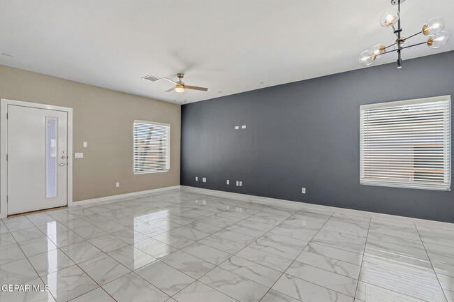 Building Photo - 125 Via Rojas Dr