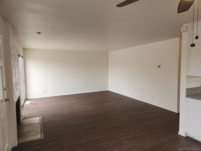 Building Photo - 4373 W Point Loma Blvd
