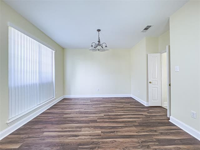 Building Photo - 1905 Meera Ln