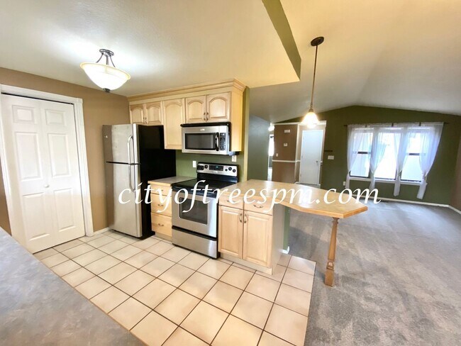 Building Photo - 3 br, 2 bath House - 1233 E Carter St