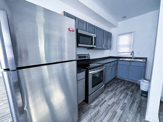 Building Photo - 1106 Portage Ave