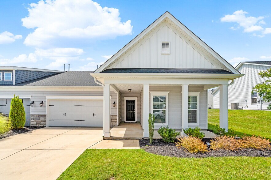 Building Photo - 6531 Knob Creek Dr