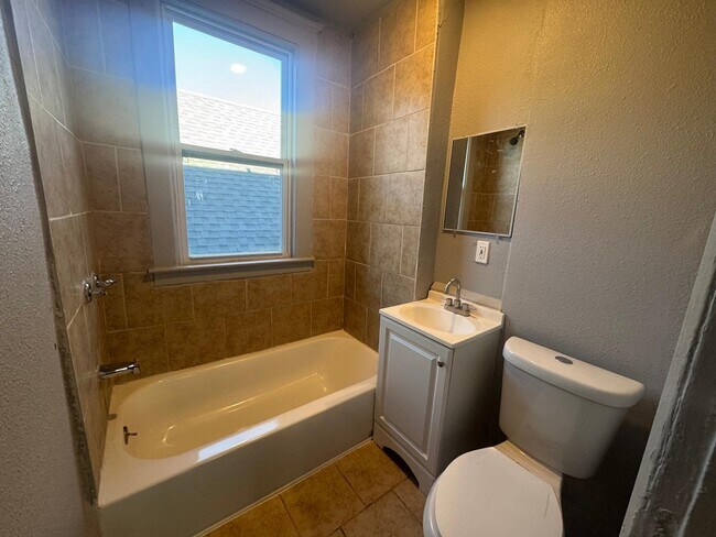 Building Photo - 4774 Belvidere St