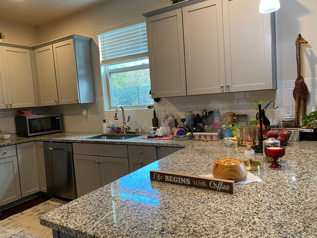 Building Photo - 12820 Heath Grove Dr