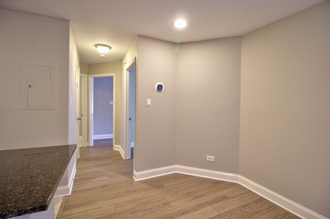 Building Photo - 1329 E Wyndham Cir