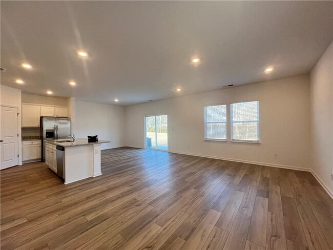 Building Photo - 273 Blue Dragon Dr