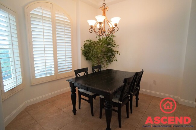 Building Photo - Beautiful Home Near Liberty High School!