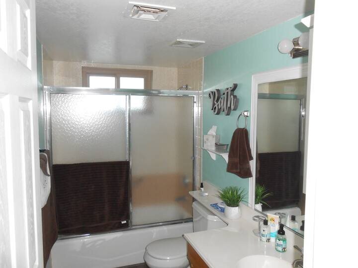 Building Photo - 2770 Diablo Dr