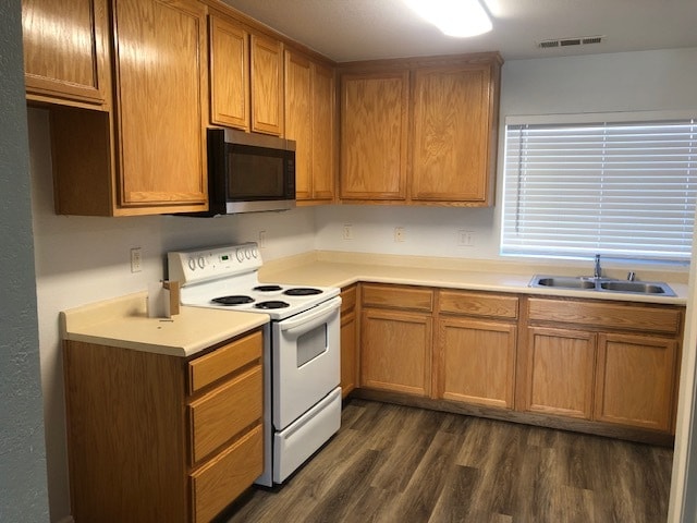 Building Photo - 12407 Summers St