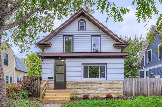 Primary Photo - 1501 Sherburne Ave