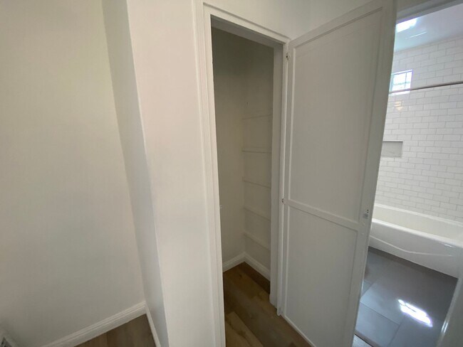 Building Photo - 4080-4084 Leimert Blvd (On sale)