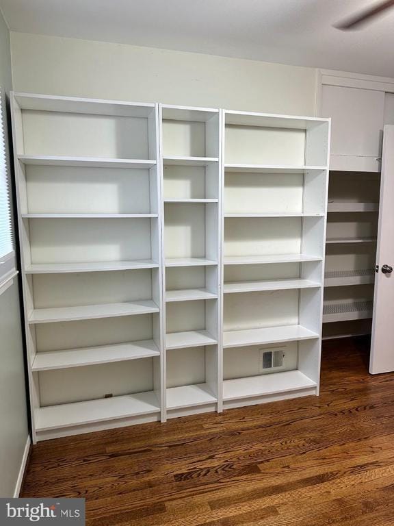 Building Photo - 8140 Drayton Ln