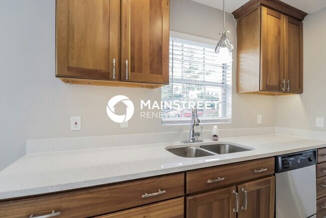 Building Photo - 3 Bedroom Pet-Friendly Home in Orlando, FL...