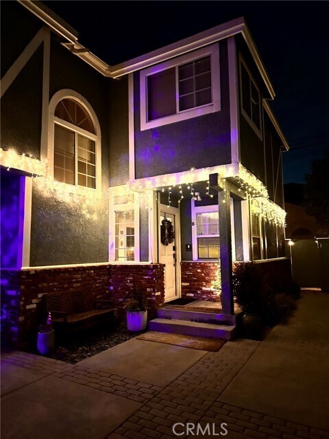 Building Photo - 2219 Gates Ave