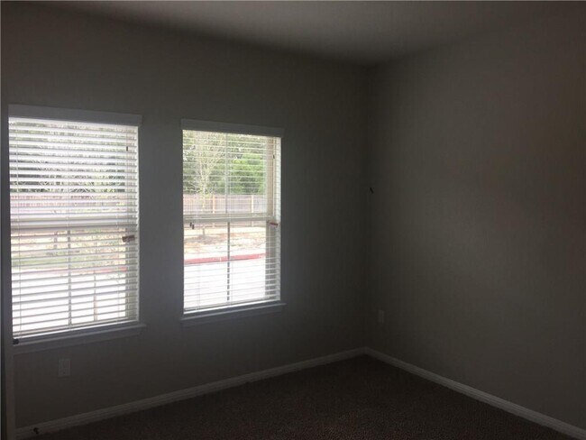 Building Photo - 2304 S Lakeline Blvd