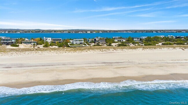 Building Photo - 413B Dune Rd