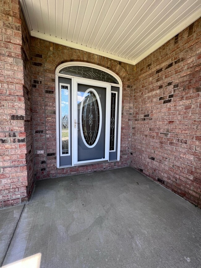 Building Photo - 212 Lakeside Dr