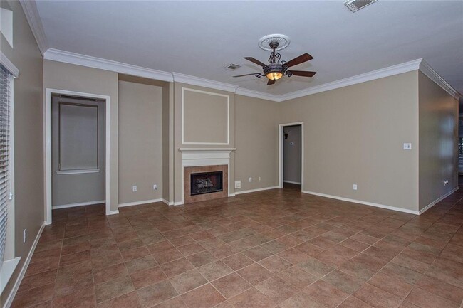 Building Photo - 7718 Trophy Pl Dr