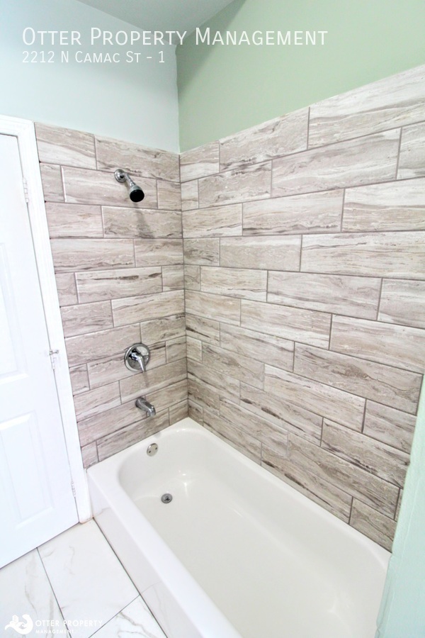 Building Photo - Room for Rent- Clean, Private Room for Ren...