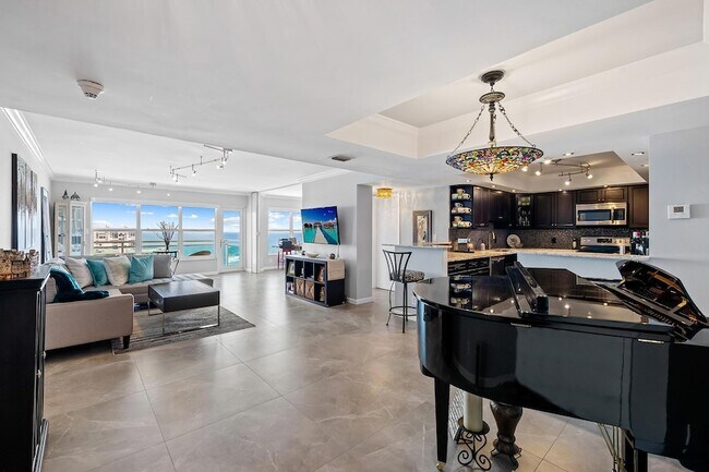 Building Photo - 3900 Galt Ocean Dr