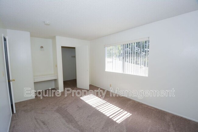 Building Photo - 1202 Portola Rd