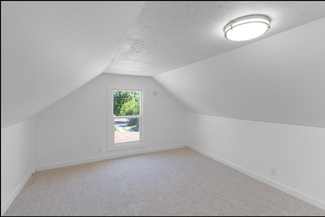 Building Photo - Updated South Omaha Home with Oversized Garage