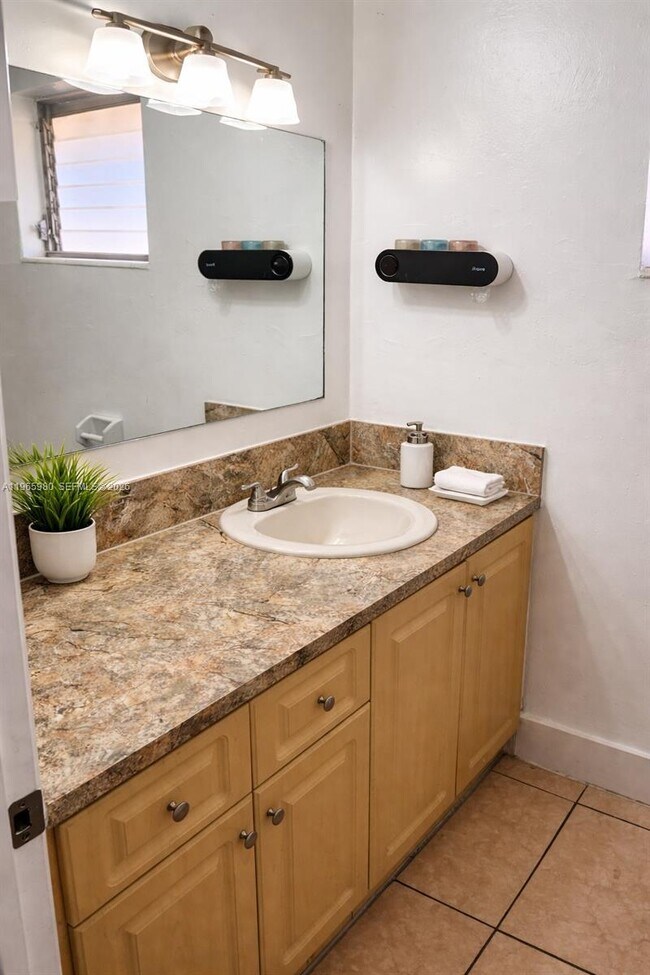 Building Photo - 6850 W 14th Ct