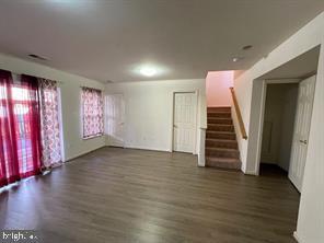 Building Photo - 21784 Oakville Terrace