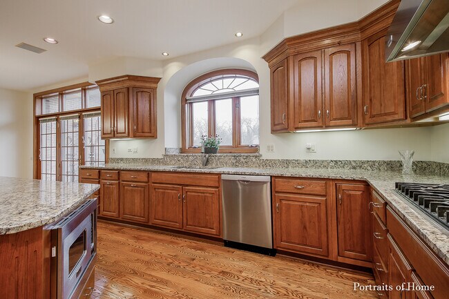 Building Photo - 1115 Bridgeview Ln