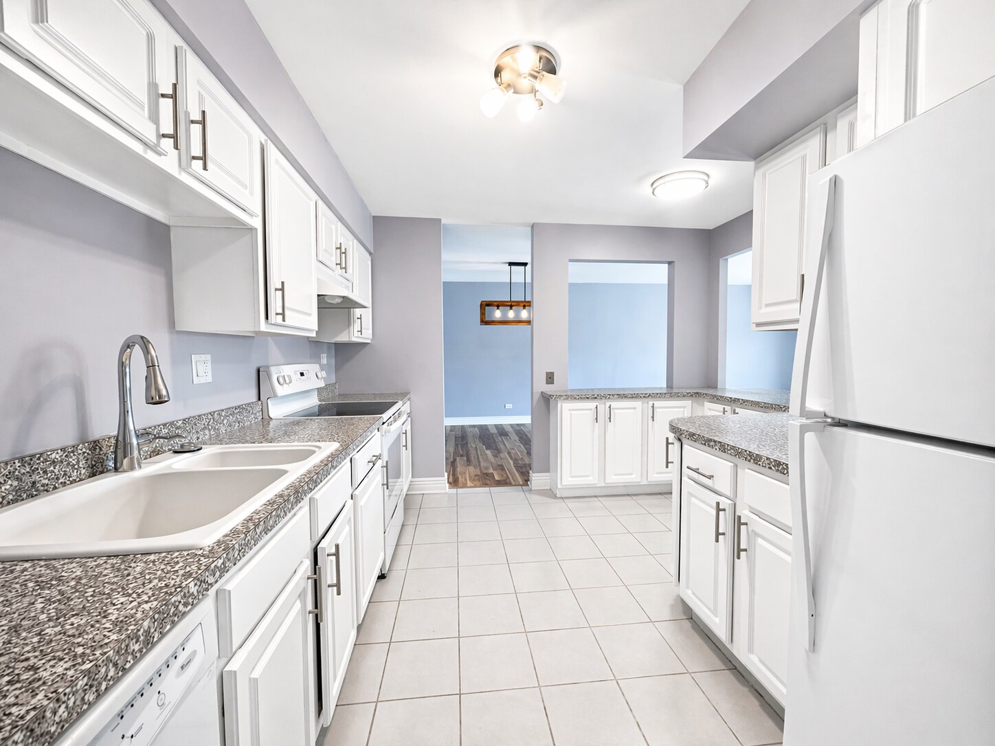 Building Photo - 1615 E Central Rd