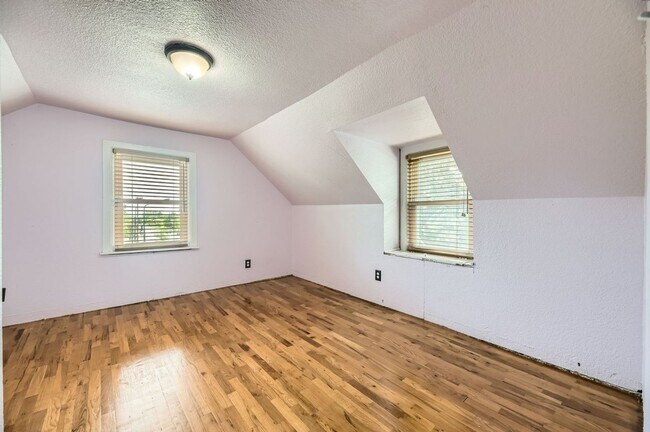 Building Photo - Charming 3BR House in Littleton