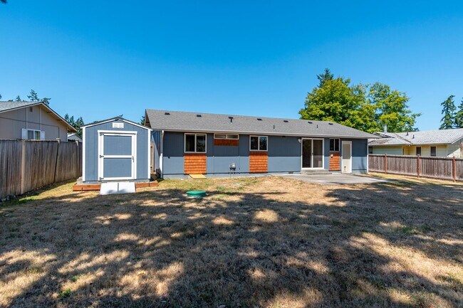 Building Photo - Single Level Pet Friendly Home near Ft. Nu...