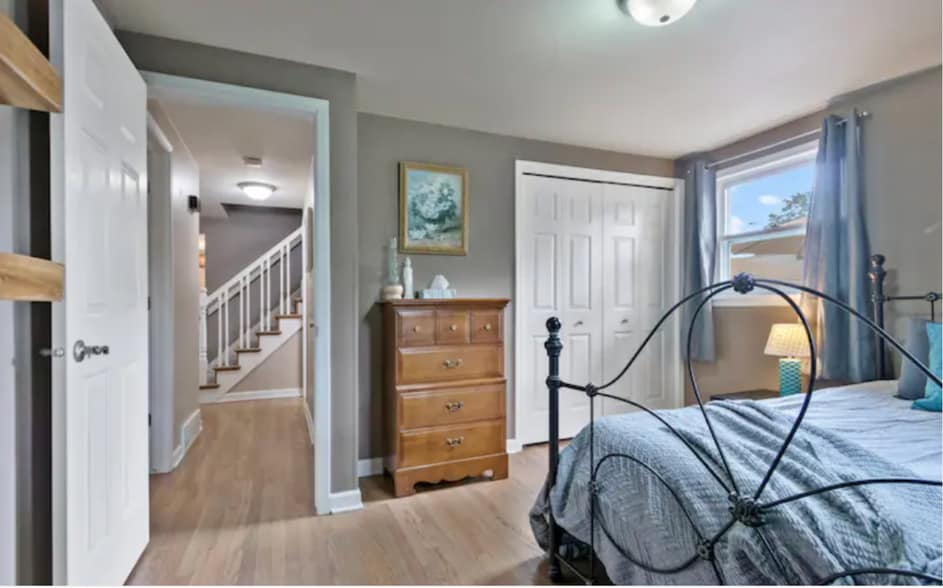 Building Photo - 1071 Kenwood St