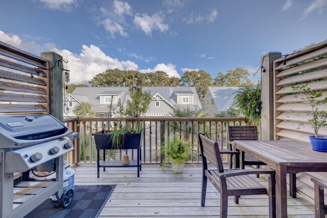 Building Photo - 1817 Bungalow Row