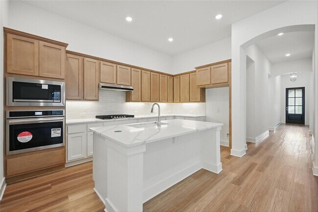 Building Photo - 5060 Westhaven Cir