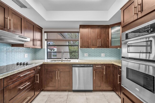 Building Photo - 11125 SW 134th Ct