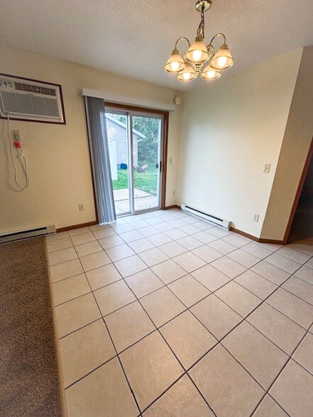 Building Photo - 4207 Echo Valley Dr