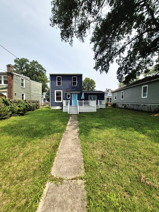Building Photo - 711 Arnold Ave