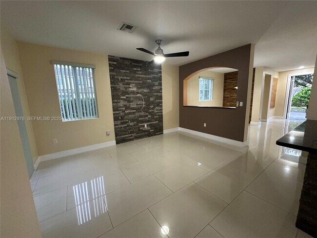 Building Photo - 27326 SW 142nd Ct