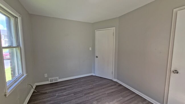 Building Photo - 4230 Chester Dr