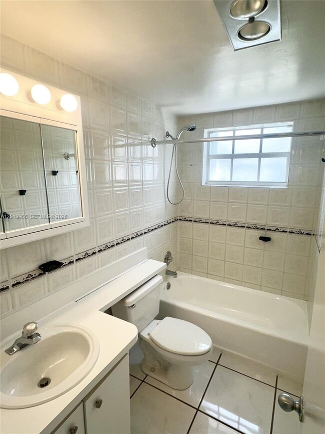 Building Photo - 300 Galen Dr