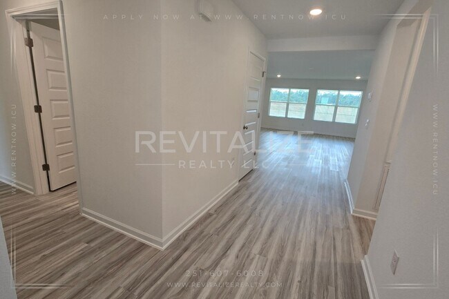 Building Photo - 4BR Home with Community Pool & Gym – Roberts Cove, Foley