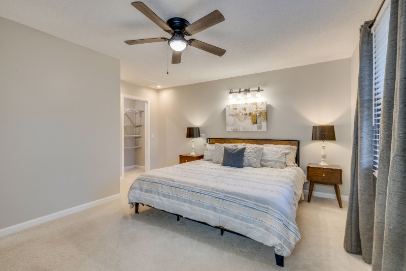 Building Photo - 5013 Emerald Dr