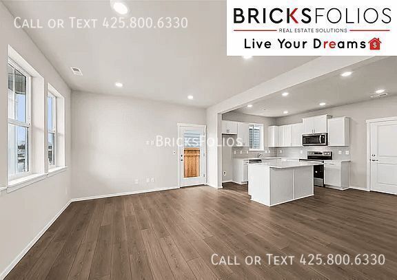 Building Photo - 14914 204th Ave E