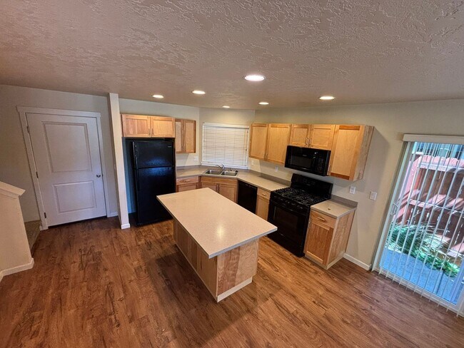 Building Photo - c792